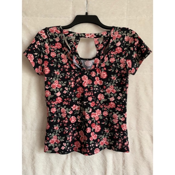 Floral Top - Picture 4 of 4